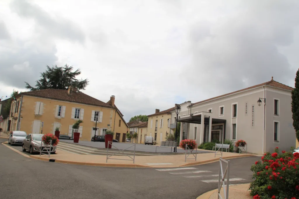 Castelnau d’Auzan Labarrere